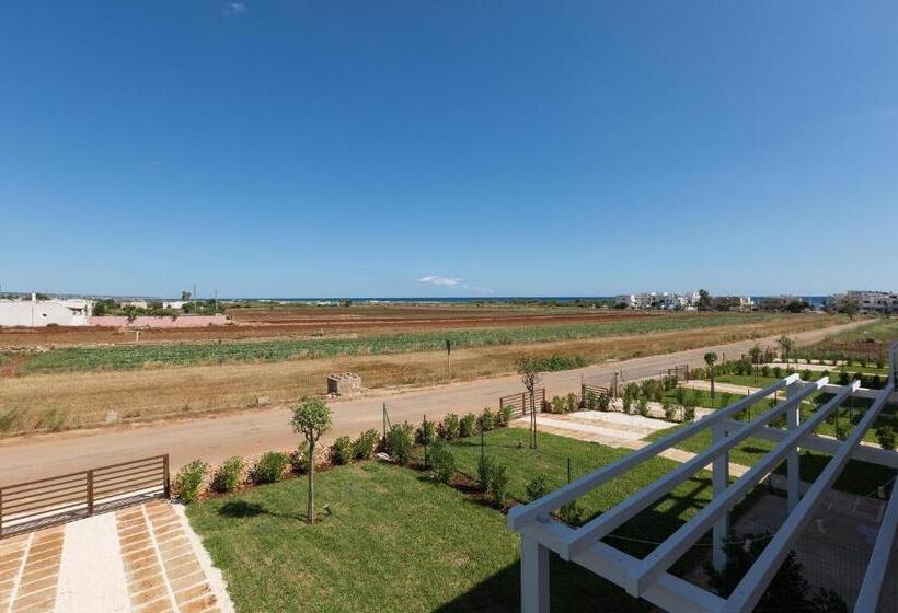 سوییت جونیور با چشم‌انداز دریا, Perla Saracena Hotel & Restaurant