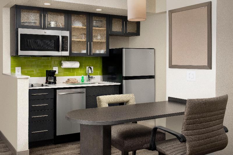 Студия Стандарт, Candlewood Suites Alexandria West, An Ihg