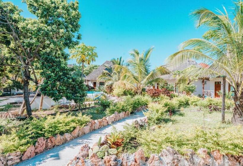 스탠다드 트리플 룸 가든 전망, Bella Vista Resort Zanzibar