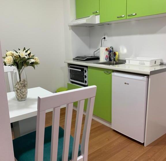 سوئیت با بالکن, La Apartamento Centroom