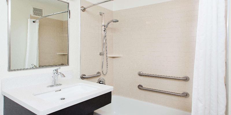 Mozgáskorlátozott Suite, Sonesta Simply Suites Arlington