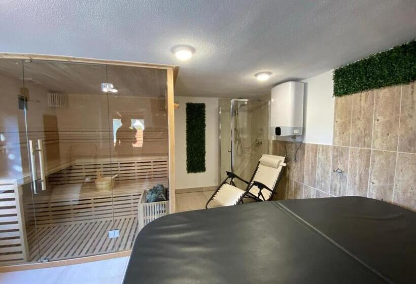 家庭套房, Idill Apartmanház B&b