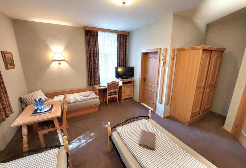スタンダードトリプルルーム, 3 Raben   Leoben   Zimmer Für Geschäftsreisende, Urlauber, Monteure Und Handwerker, Polski Pensjonat