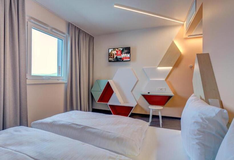 Номер Стандарт, Meininger Hotel Heidelberg Hauptbahnhof