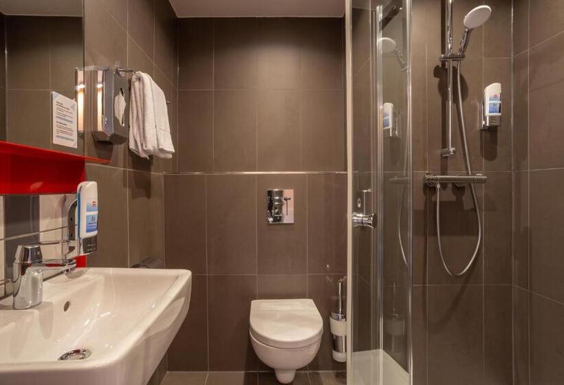 Четырехместный Номер Стандарт, Meininger Hotel Heidelberg Hauptbahnhof