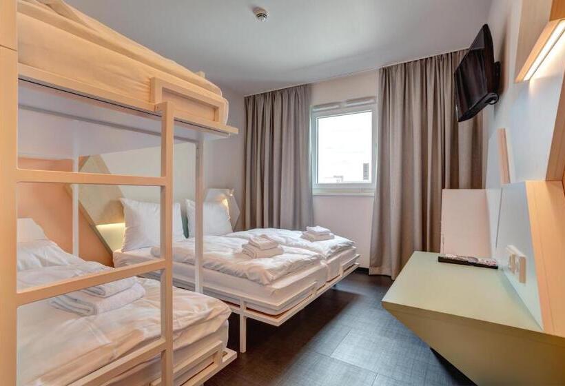 Четырехместный Номер Стандарт, Meininger Hotel Heidelberg Hauptbahnhof