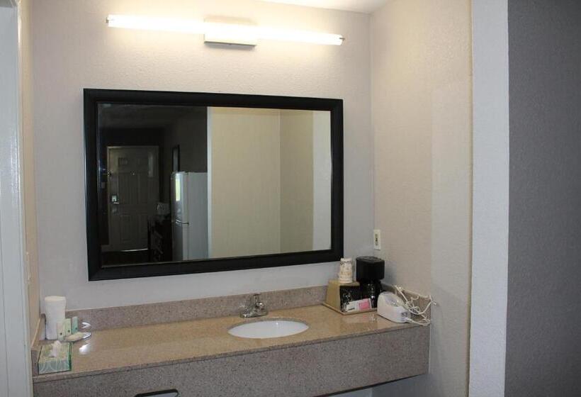 스위트, Quality Inn & Suites Port Arthur  Nederland