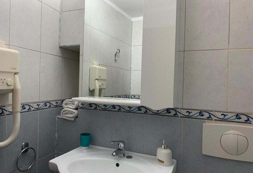 דירת חדר נוף לים, Casa Ruxandrei
