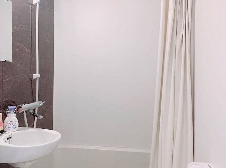 Трехместный Номер Superior, B&b Mikawa   Kanazawa Fish Harbour