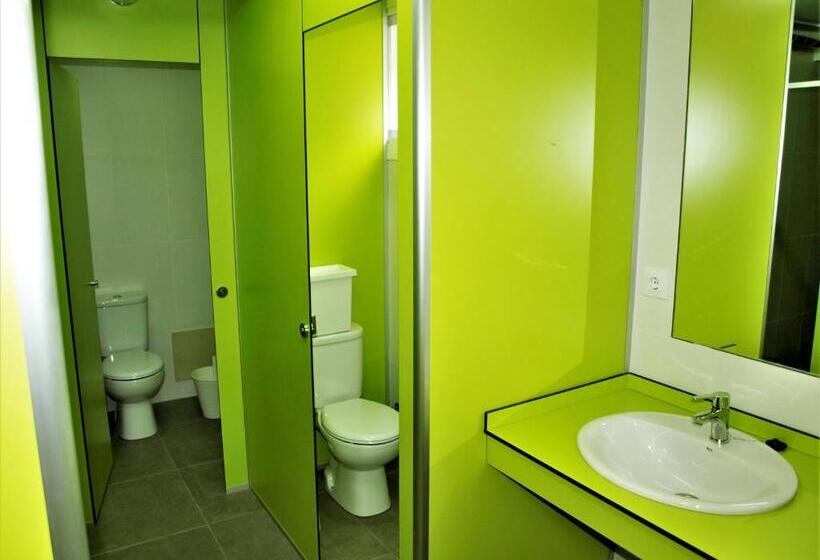 ルームシェアのワンベッド, Albergue Pallanes