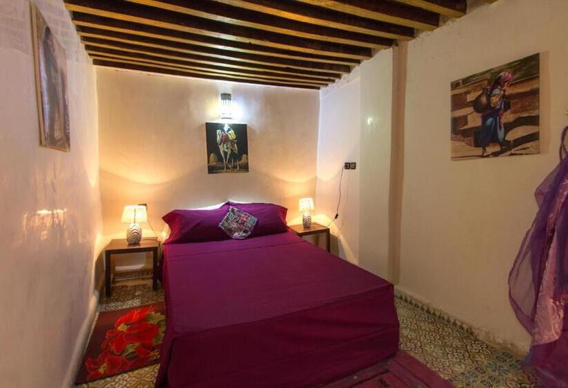 اتاق استاندارد سه نفره, Riad Diwan