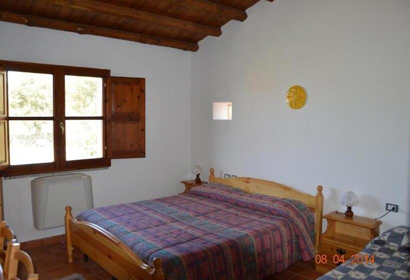 Номер Стандарт Вид на Сад, Agriturismo Costiolu