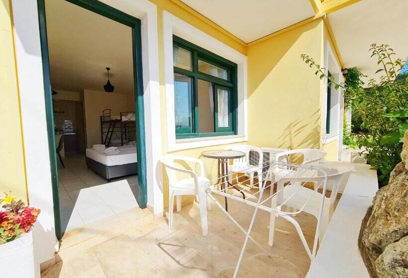 スタンダード４人部屋, Avra Sea View Paradise Pool Apartments