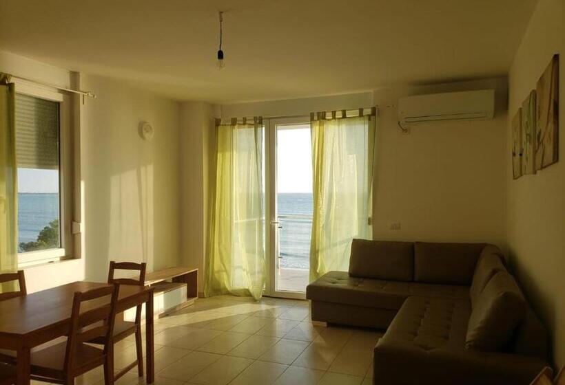 Апартаменты 1 Спальня с Балконом, Rooms And Apartments Analipsi