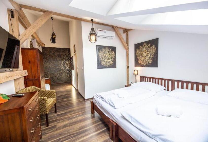 اتاق سوپریور با تخت بزرگ, In Spirit, Hotel V Rožnovském Pivovaru   Pivní Lázně, Wellness & čokoládovna