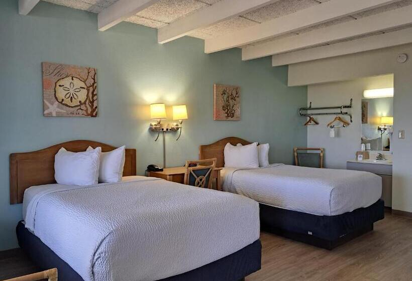 스탠다드 룸 더블 침대 2개, Days Inn & Suites By Wyndham Jekyll Island