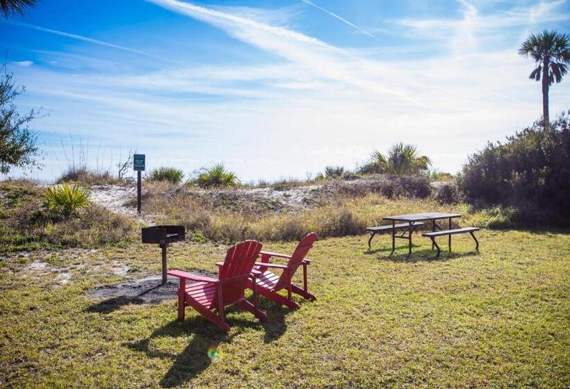 غرفة قياسية بالطابق الأرضى, Days Inn & Suites By Wyndham Jekyll Island