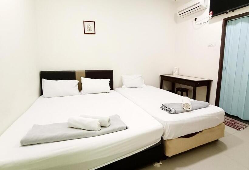 Номер Стандарт Трехместный, Mn Ferringhi Inn