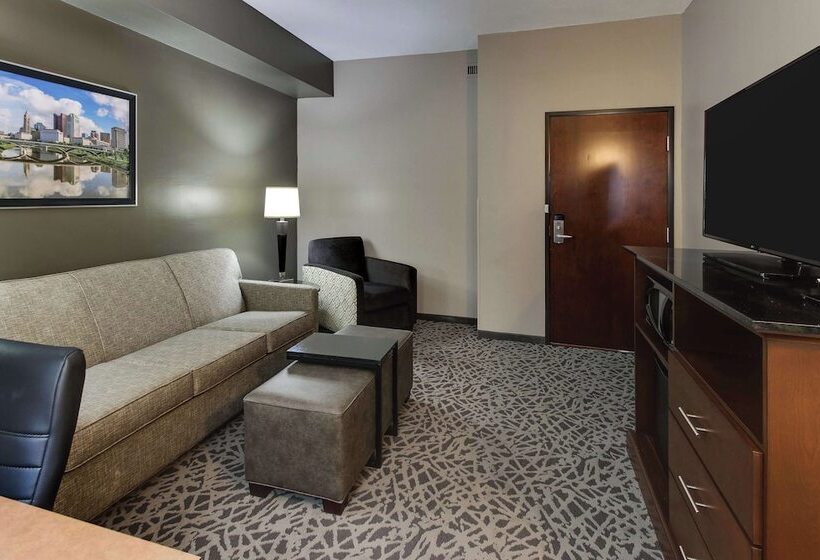 Люкс Адаптированный для Инвалидов, Drury Plaza Hotel Savannah Pooler
