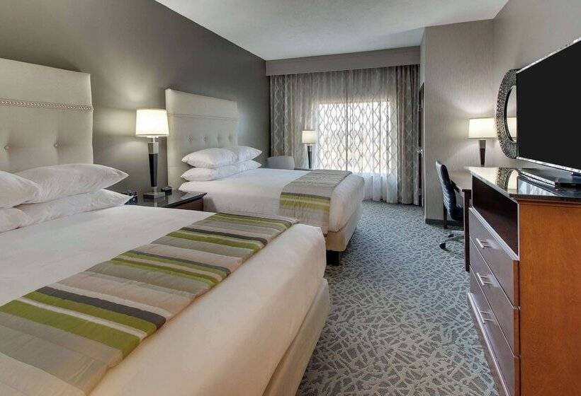 اتاق لوکس, Drury Plaza Hotel Savannah Pooler