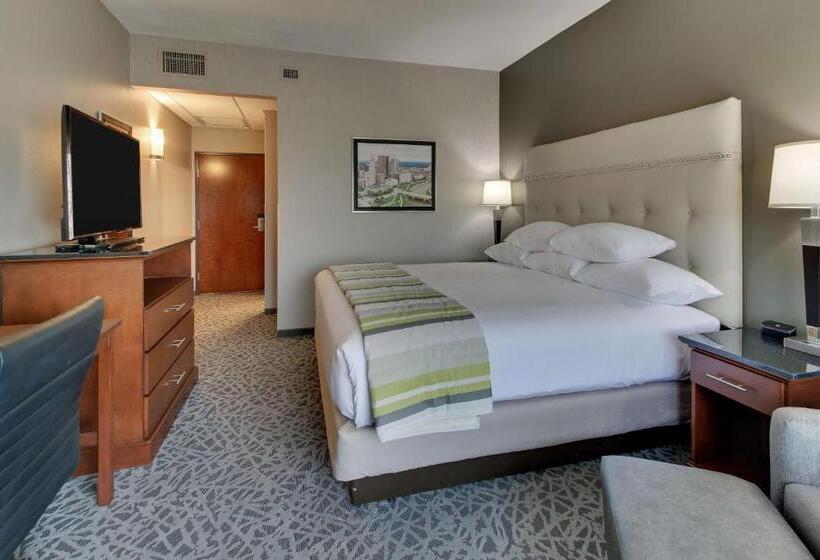 Люкс Кровать Квин, Drury Plaza Hotel Savannah Pooler
