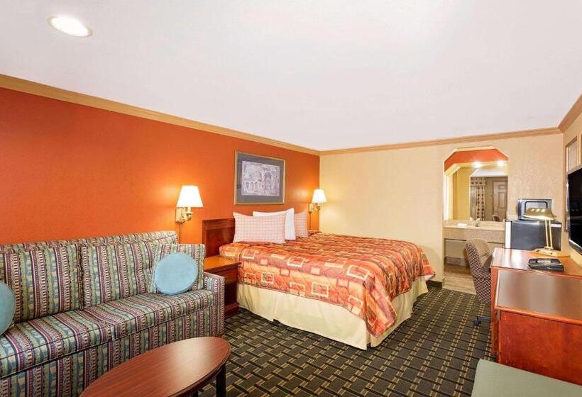 장애인을 위한 킹사이즈 침대 스탠다드 룸, Knights Inn Port Charlotte