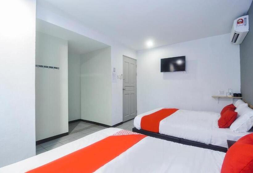 Family Suite, Oyo 89465 Golden Lounge
