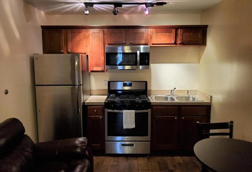 Family Suite, Jefferson Hills Motel