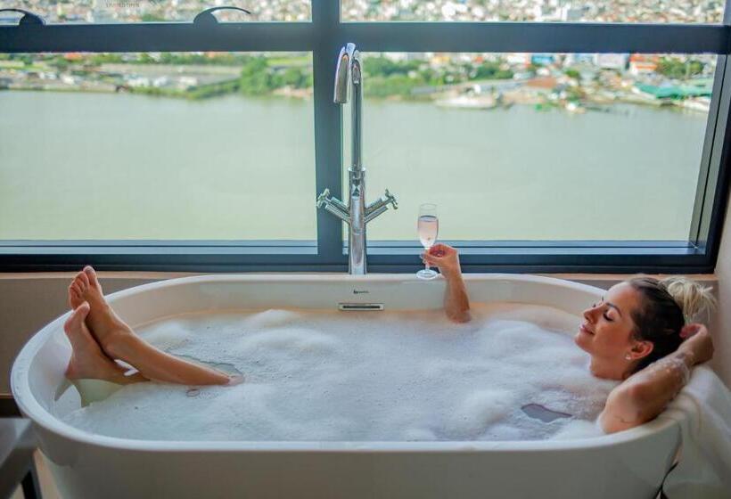 마스터 스위트, Mercure Itajai Navegantes