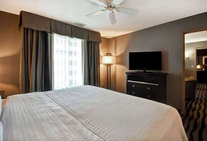 Люкс, Embassy Suites By Hilton Milwaukee Brookfield