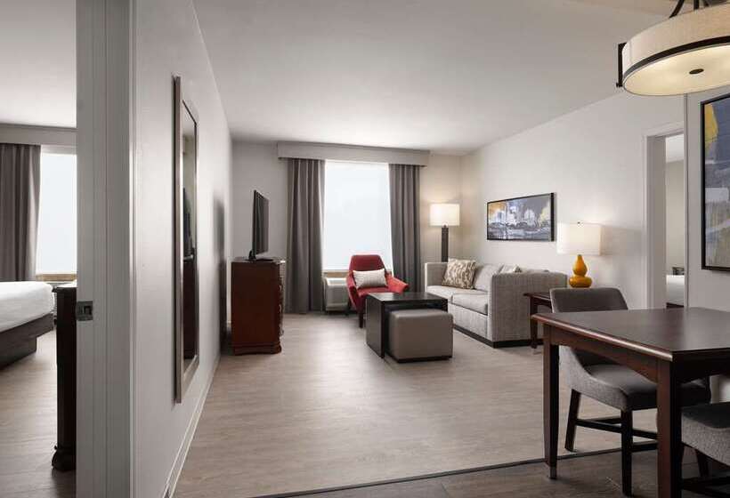 Люкс, Embassy Suites By Hilton Milwaukee Brookfield