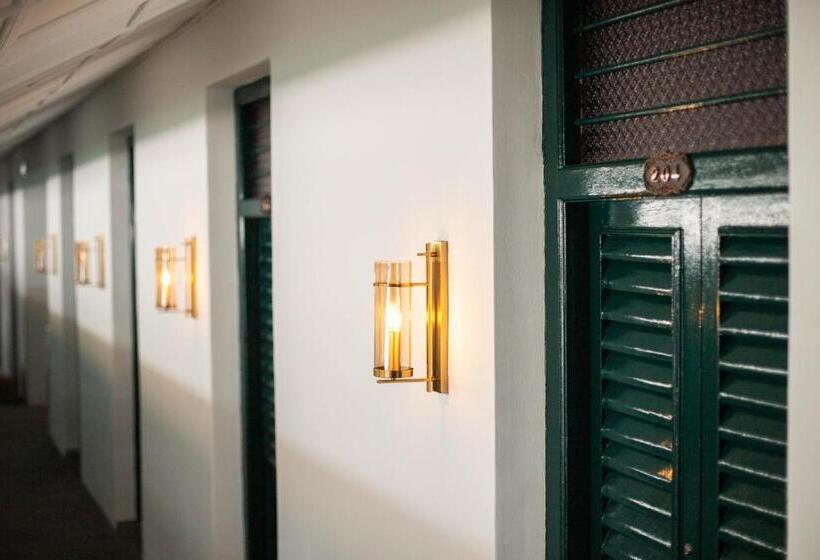Номер Стандарт, Eastern Hotel Georgetown