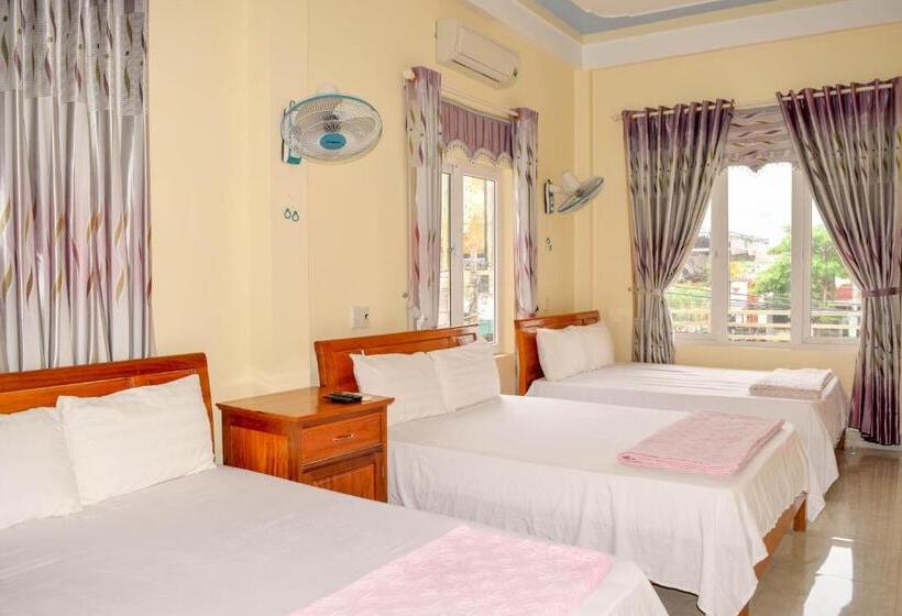 اتاق استاندارد سه نفره, Phong Nha Orient Homestay
