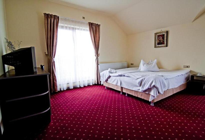 Superior Kamer, Pensiunea Schwartz