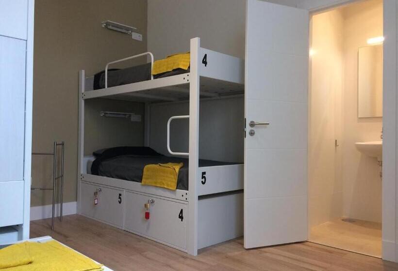 ルームシェアのワンベッド, Albergue Gran Canaria
