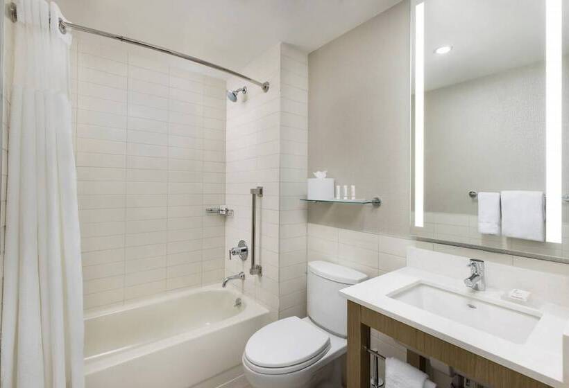 带2个双人床的标准工作室, Courtyard New York Downtown Manhattan/financial District