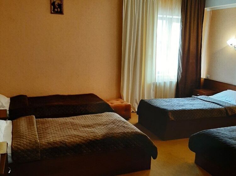 חדר סטנדרט לארבעה, Stara Vezha