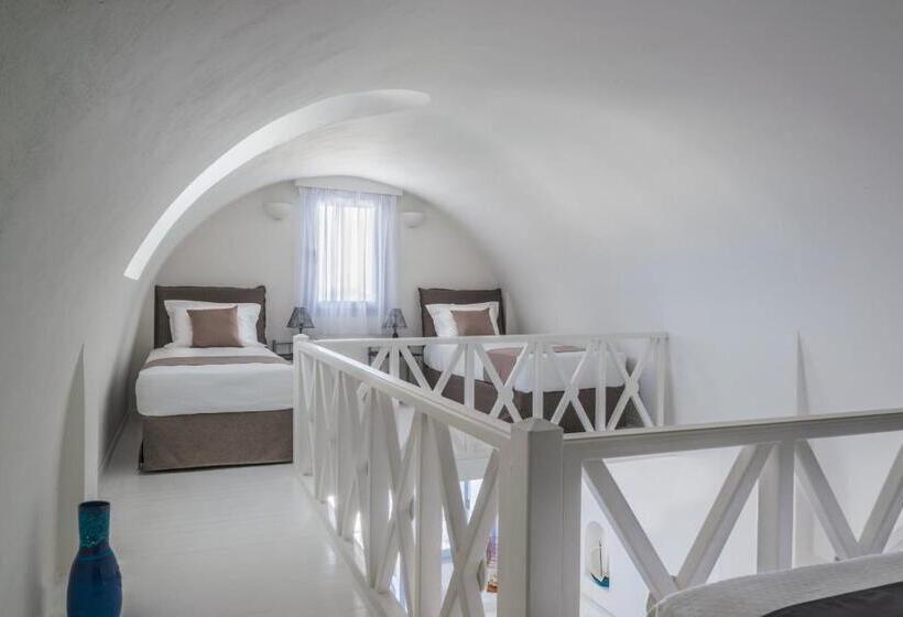Superior suite with view, Black Diamond Suites