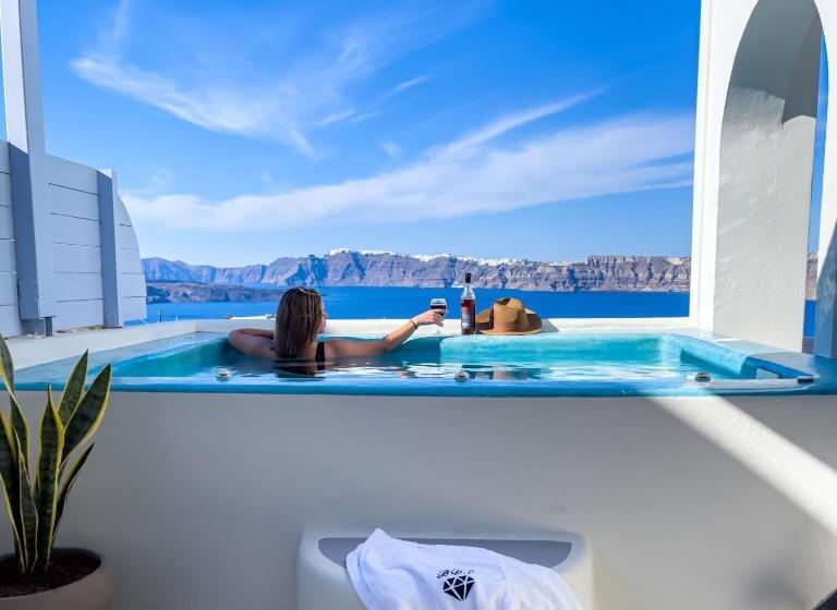 Superior suite with view, Black Diamond Suites