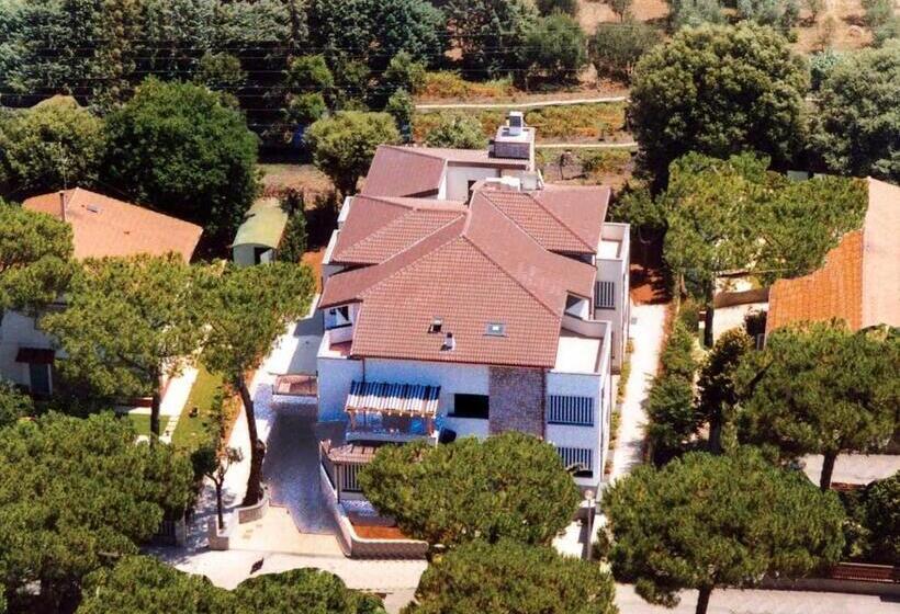 آپارتمان 1 خوابه همکف, Residence Il Cardellino