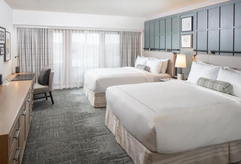 Номер Deluxe, Grand Geneva Resort And Spa
