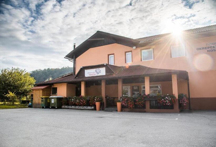 تختخواب در اتاق مشترک, Rooms At Trimček