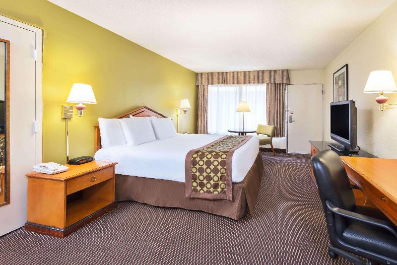 Quarto Standard Cama King, Hampton Inn Hilton Head