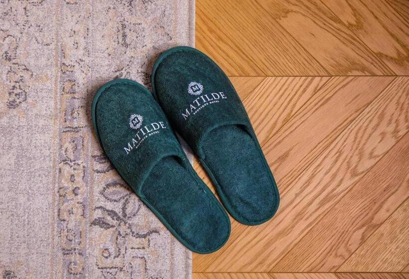سوییت جونیور, Matilde Boutique