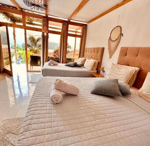 اتاق استاندارد چهار تخته, Sababa Resort