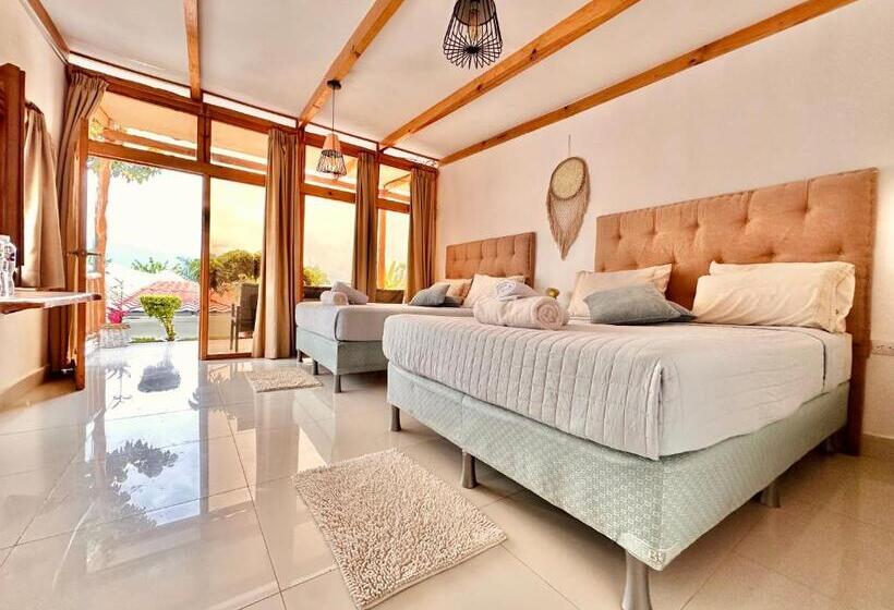 اتاق استاندارد چهار تخته, Sababa Resort