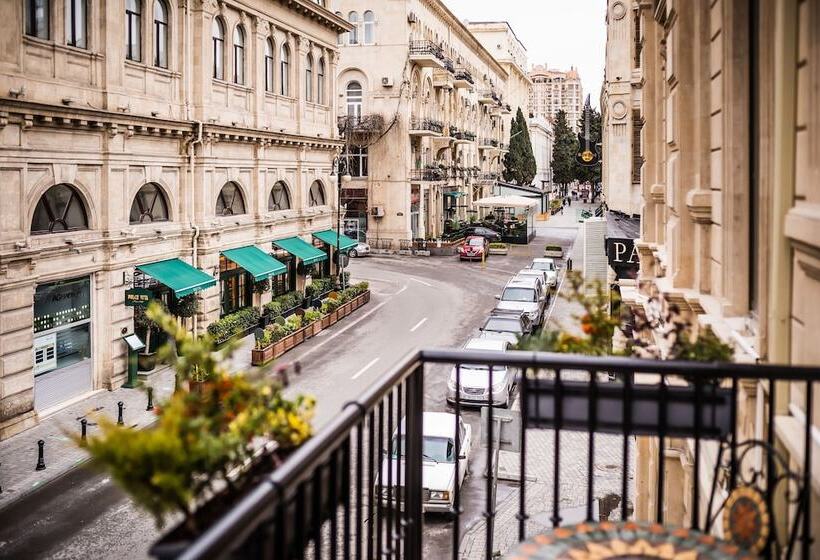 اتاق استاندارد با تخت بزرگ, The Merchant Baku