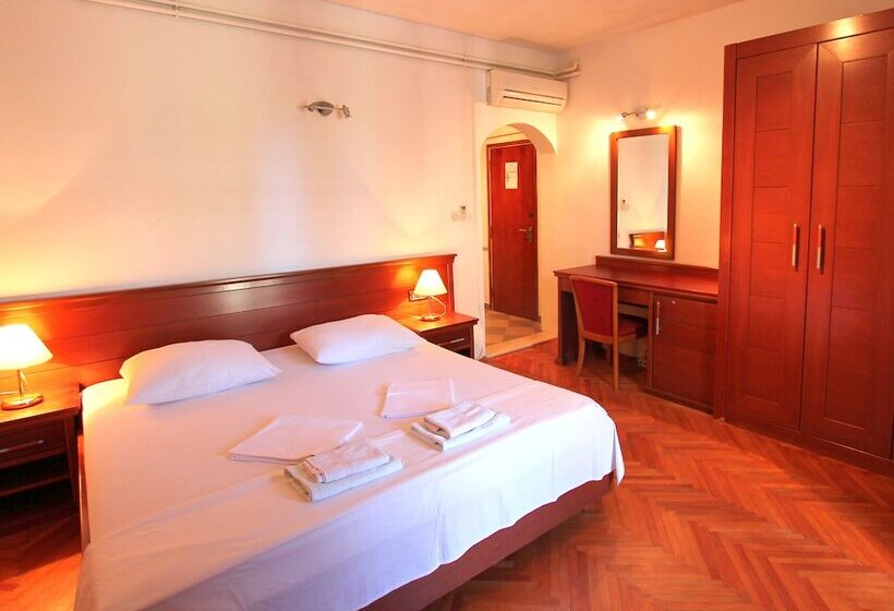 标准工作室带阳台, Guest House Zec Lopud