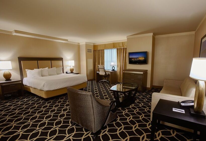 Полулюкс, Hollywood Casino & Hotel St. Louis