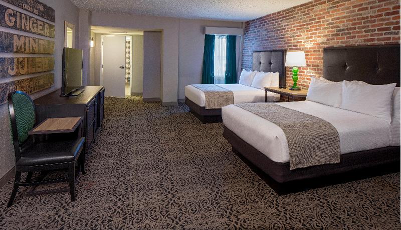 חדר סטנדרט מותאם לאדם עם מוגבלויות, Holiday Inn Hotel French Quarter Chateau Lemoyne, An Ihg